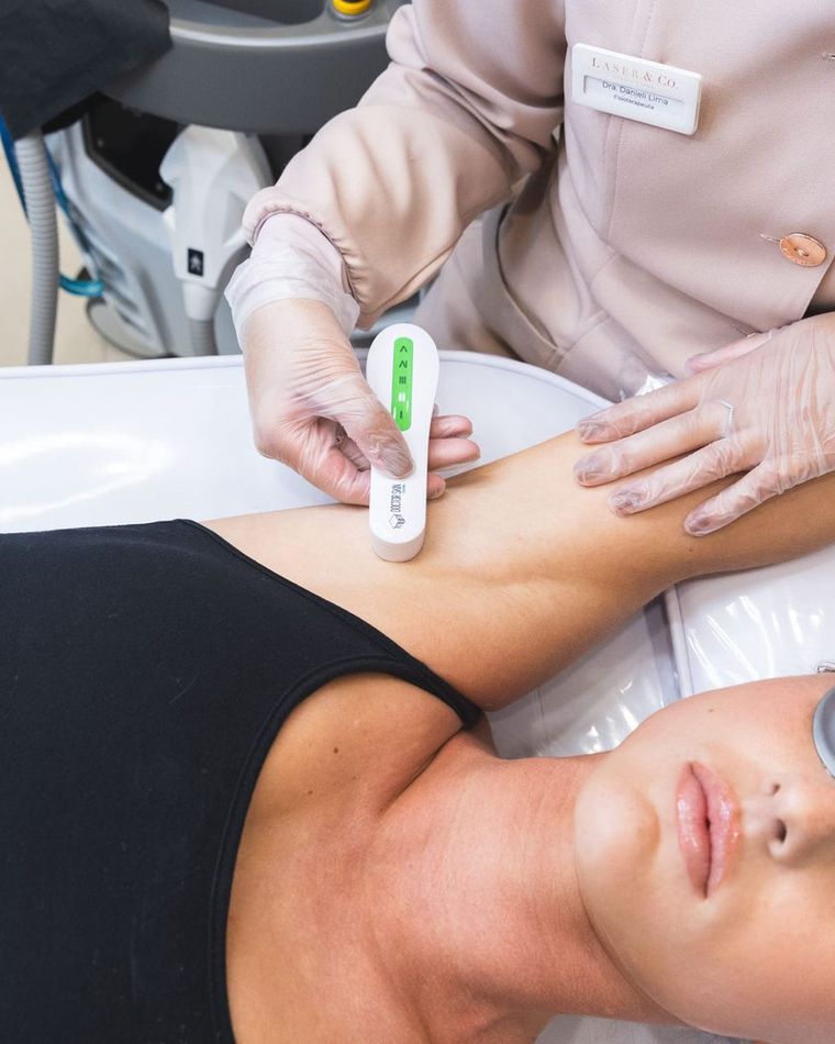 Sessão de depilação a laser na unidade Mogi
